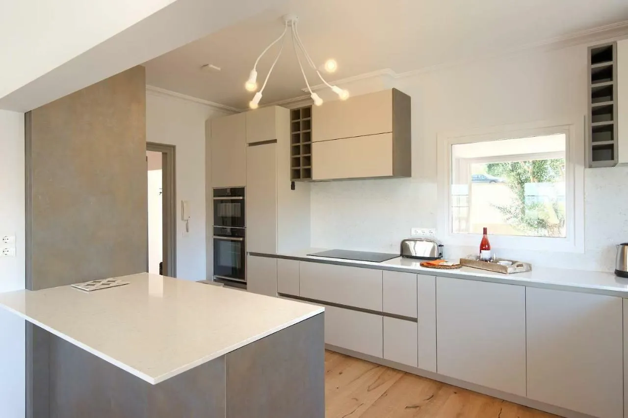 בגור Villa Anna